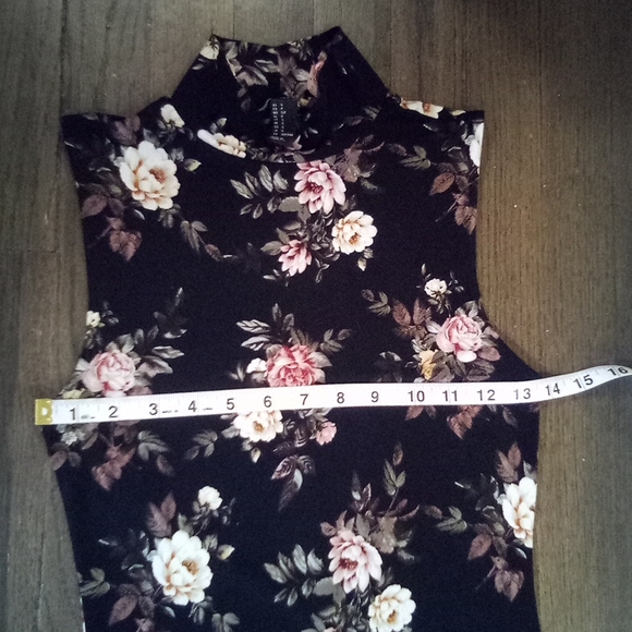 Forever 21 Mock Neck Floral Body Con Mid to Maxi - Picture 9 of 12